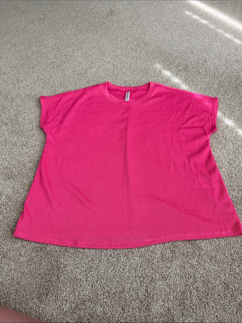 Relaxed Fit Ribbed Short Sleeve Top in Vibrant Pink